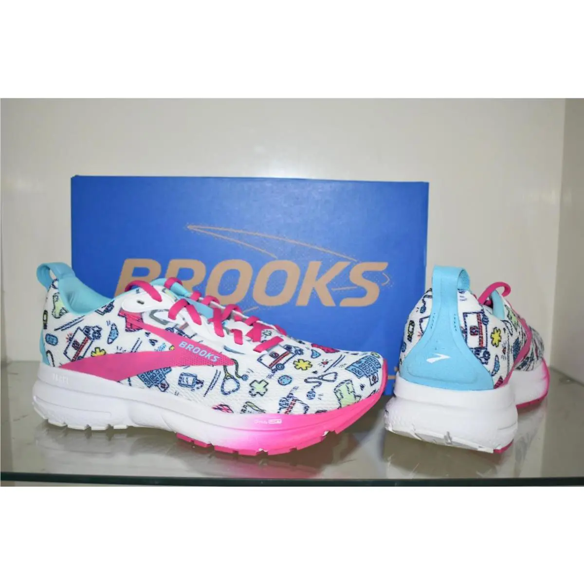 Brooks shoes - Brooks Trace 4 - Trace - 120441 1D 147 - White 1