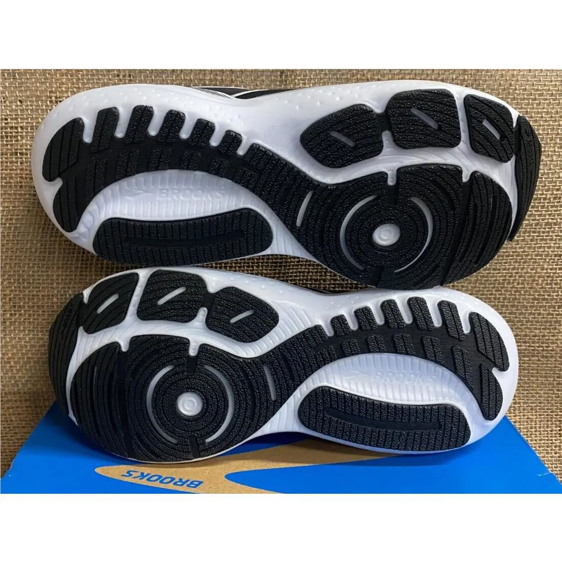 Brooks shoes - Brooks Glycerin GTS 21 - Glycerin GTS - Black/Grey/White 8