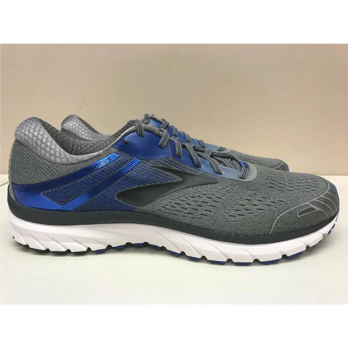 Brooks shoes - Gray 2