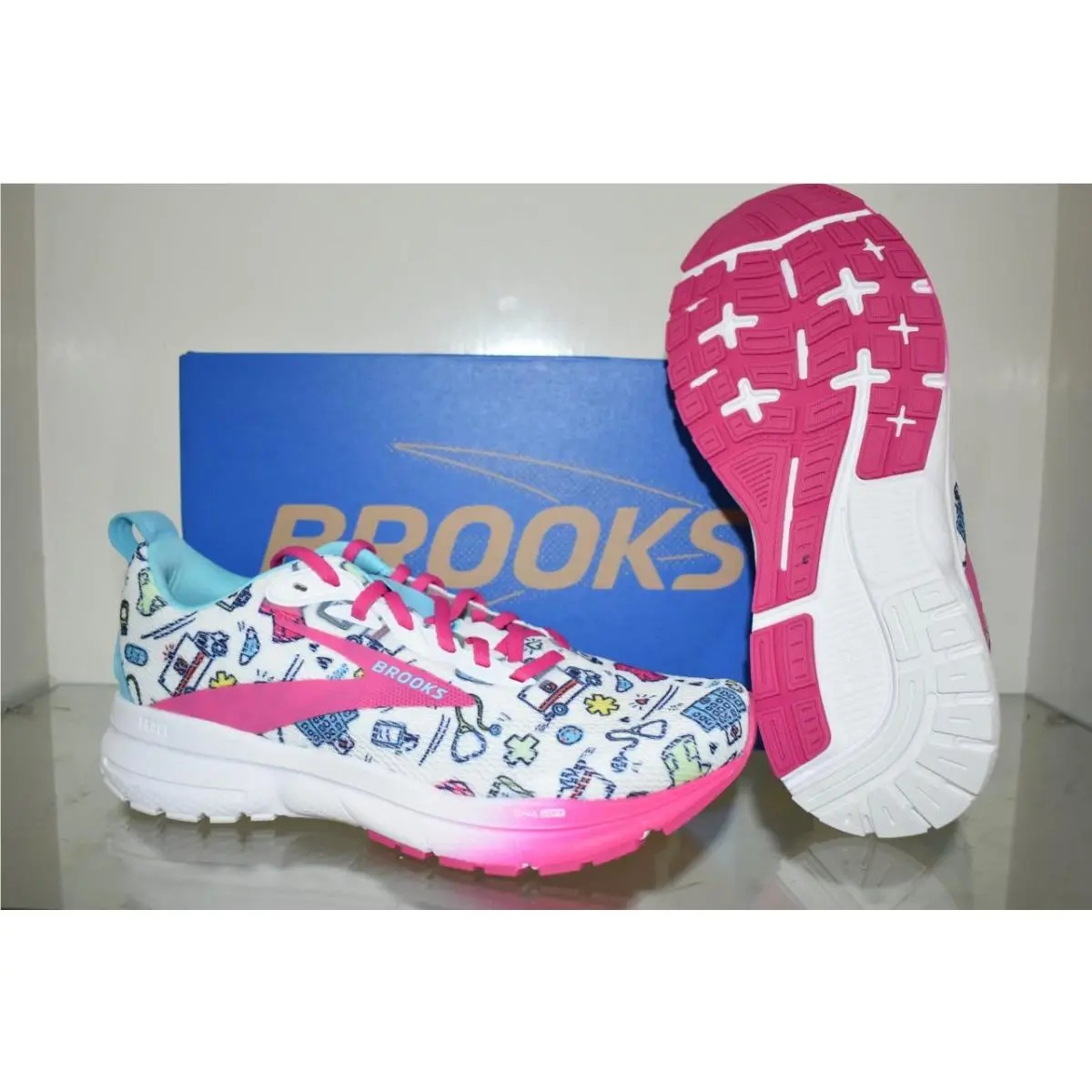 Brooks shoes - Brooks Trace 4 - Trace - 120441 1B 147 - Pink 3
