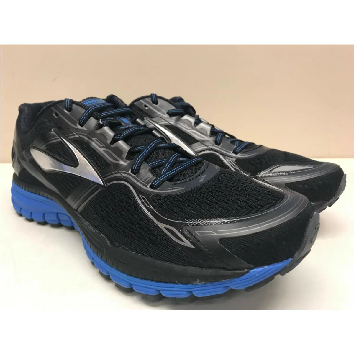 Brooks shoes - Black 0