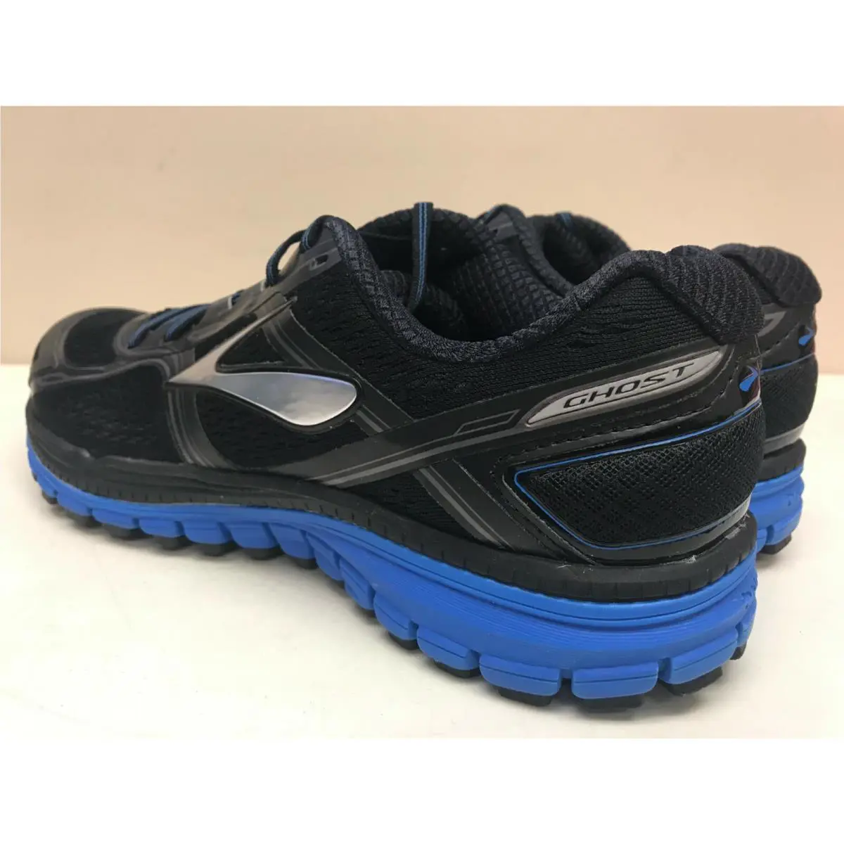 Brooks shoes - Black 4