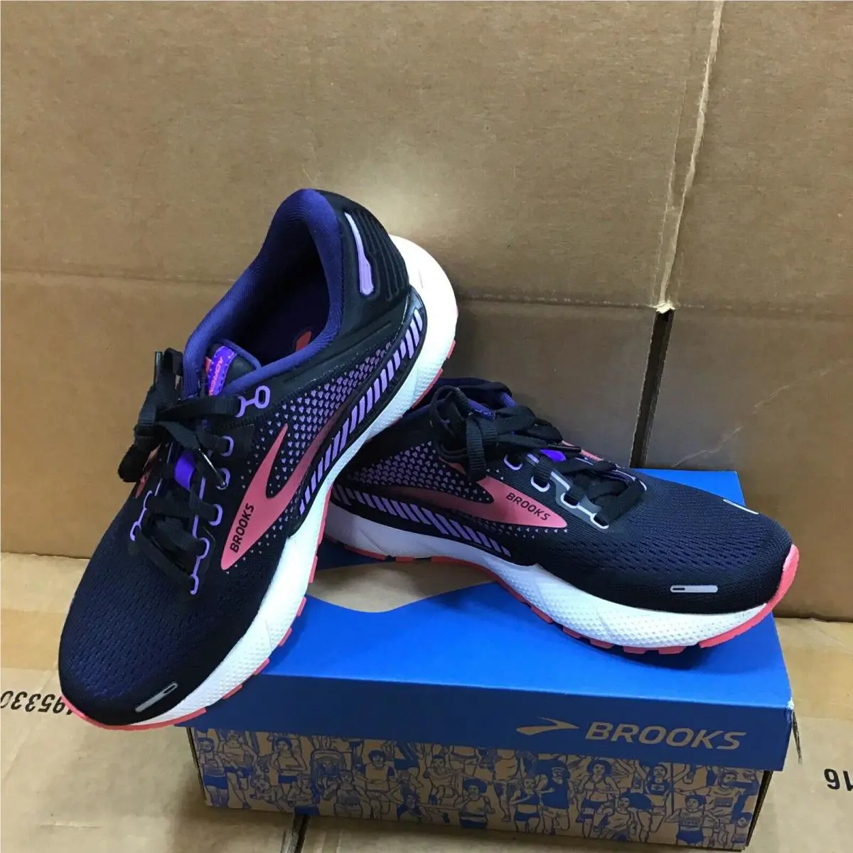 Brooks shoes - Brooks Adrenaline GTS 22 - Adrenaline GTS - Black 13