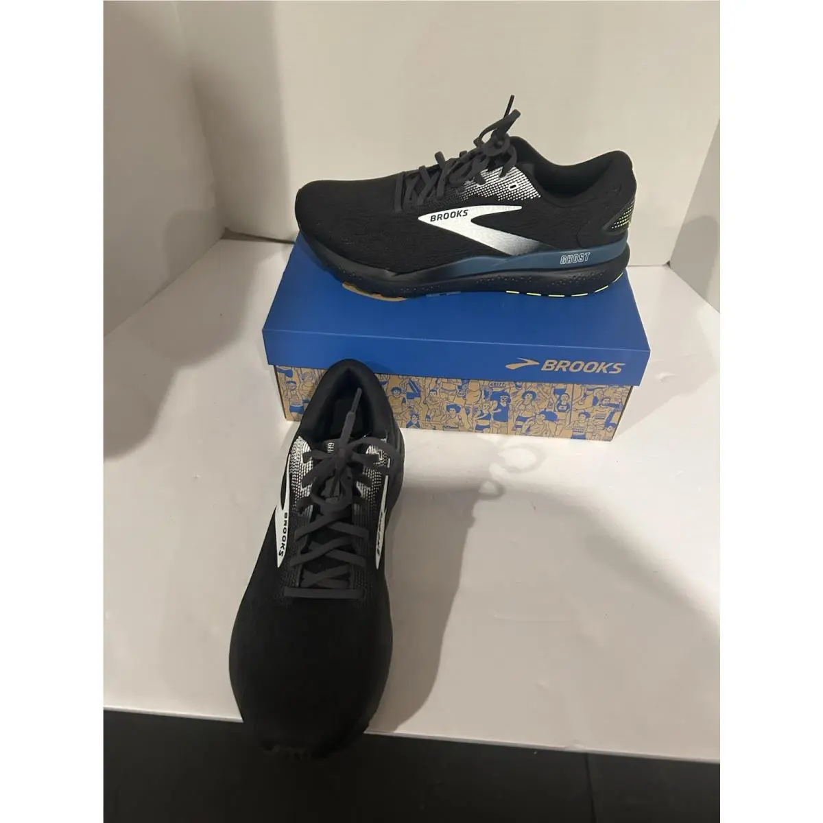 Brooks shoes - Brooks Ghost 16 - Ghost - 1104181D046 - Black/ Blue/ Yellow 1