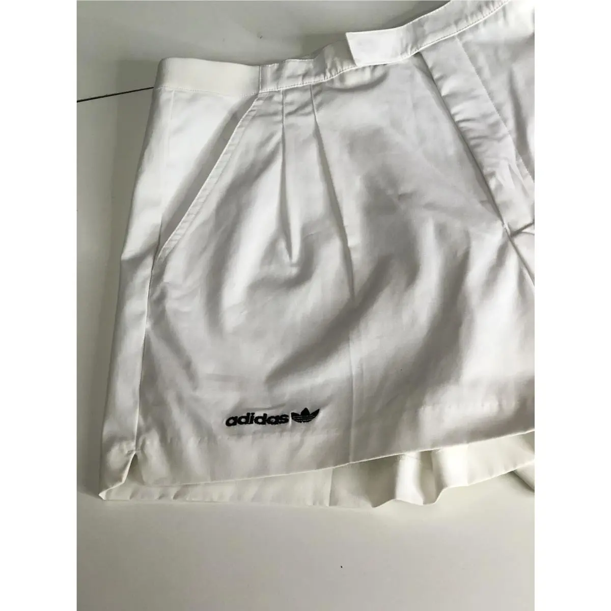 Adidas clothing - White (UPC: 0098095303618) 0