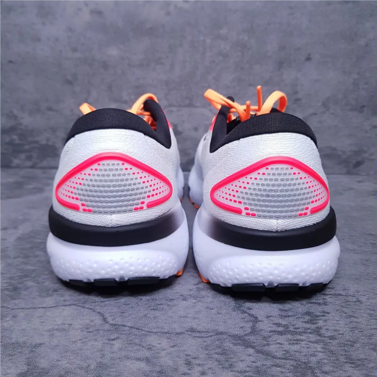 Brooks shoes - Brooks Ghost 16 - Ghost - 110418-1D-170 - White 2