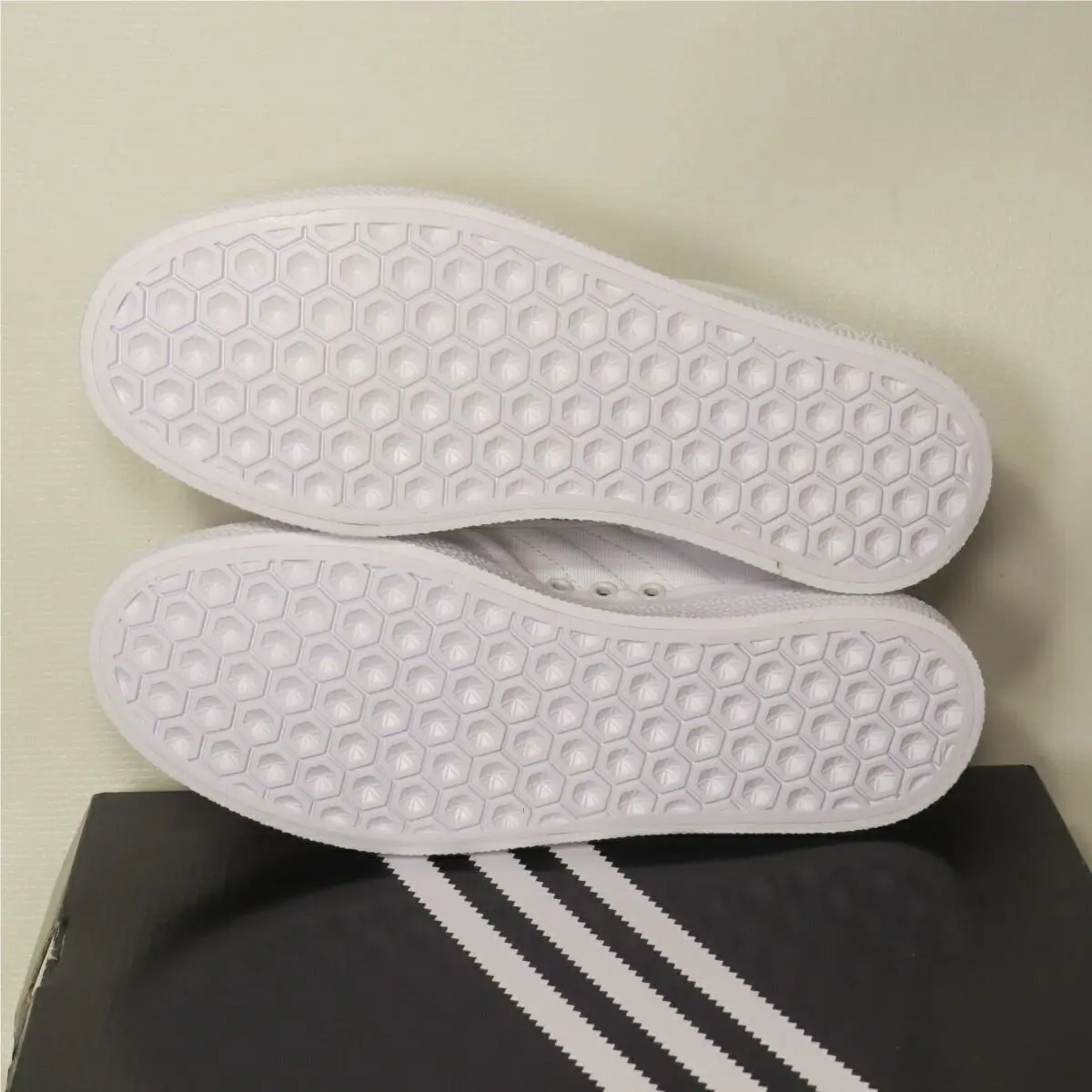 Adidas shoes - Adidas Originals 3MC - Originals - EG2763 - White (UPC: 191531273848) 8