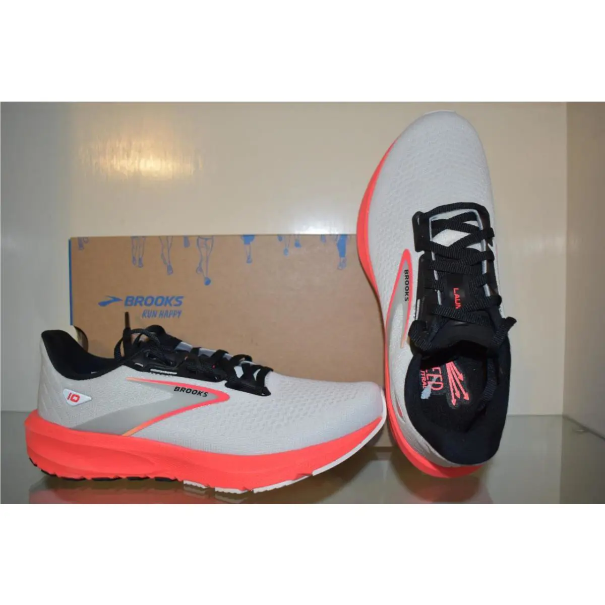 Brooks shoes - Brooks Launch 10 - Launch - 120398 1B 410 - White (UPC: 195394426755) 0