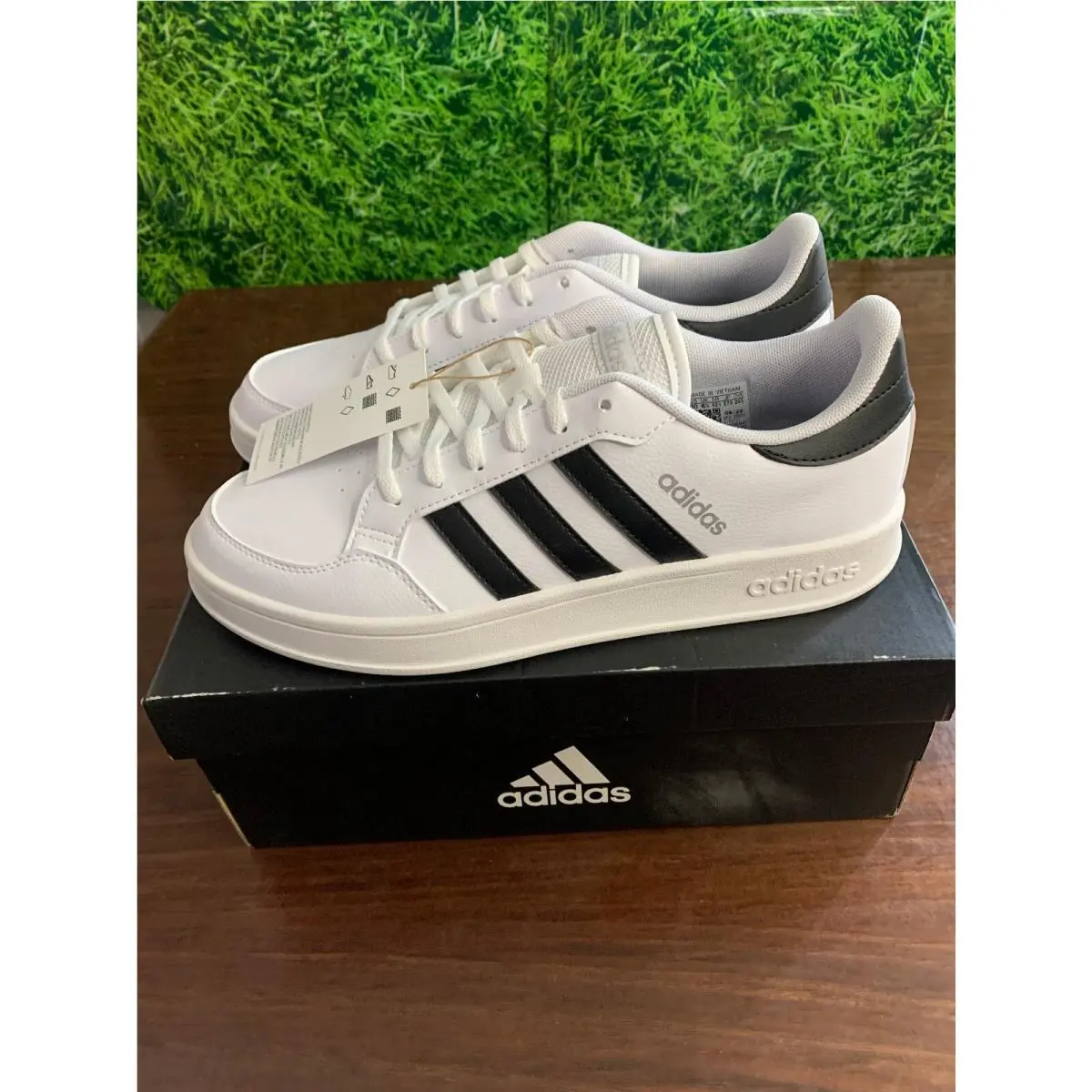 Women`s Adidas Breaknet Low Tennis Shoes White/black Size 10