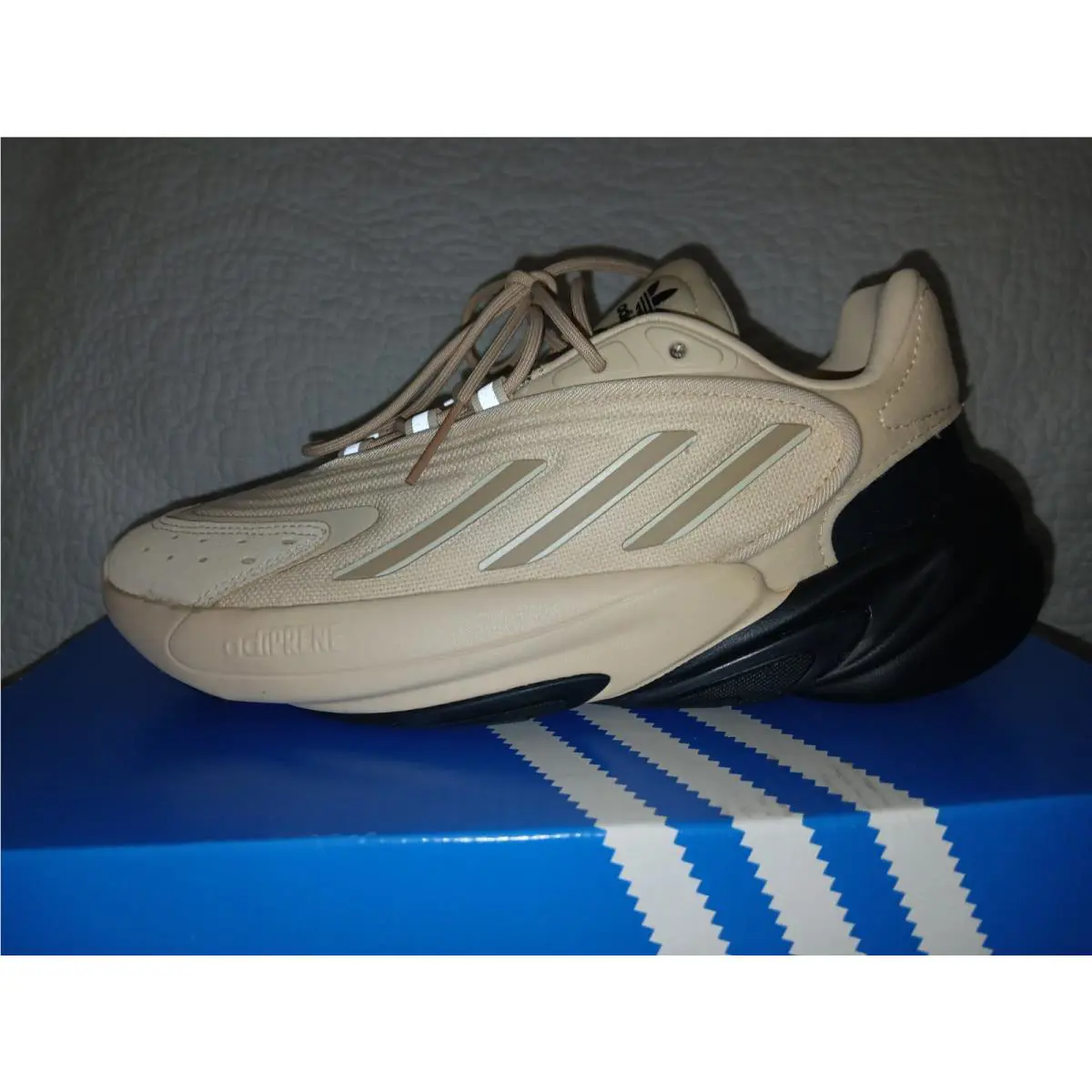 Adidas shoes - adidas Ozelia - Ozelia - IE2000 - Beige 0