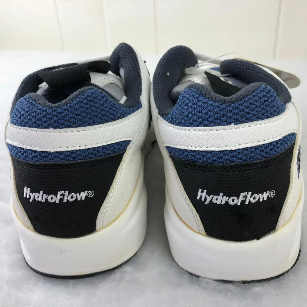 Brooks shoes - Brooks Villanova HydroFlow - Villanova HydroFlow - White 2