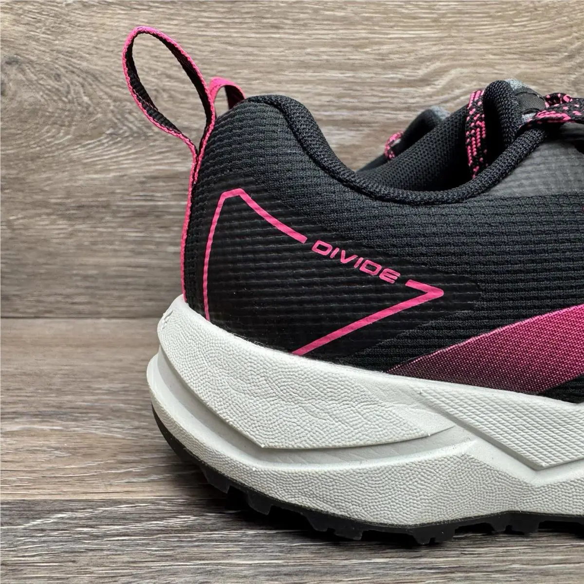 Brooks shoes - Brooks Divide 2 - Divide - 1203421b069 - Black (UPC: 190340870101) 2
