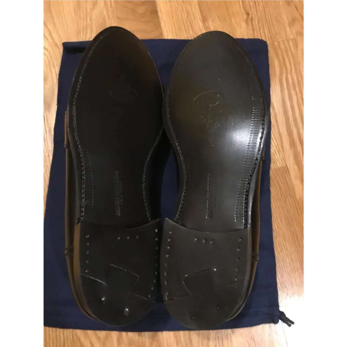 Brooks shoes - Black 2