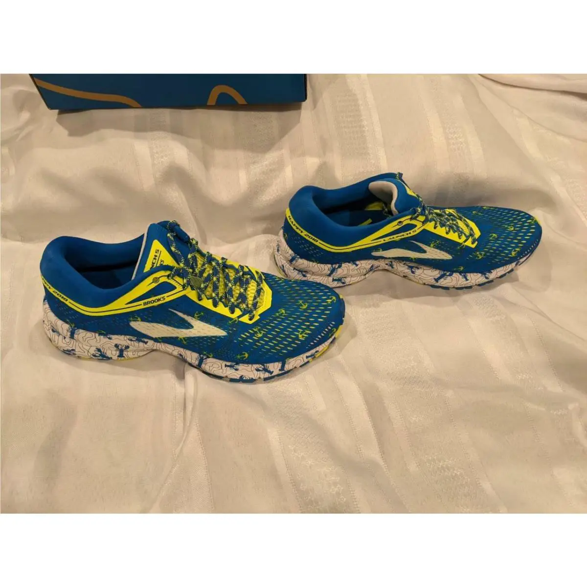 Brooks shoes - LAUNCH 5 - LAUNCH - BOSTON BLUE/NIGHTLIFE/WHITE (UPC: 190340404795) 1