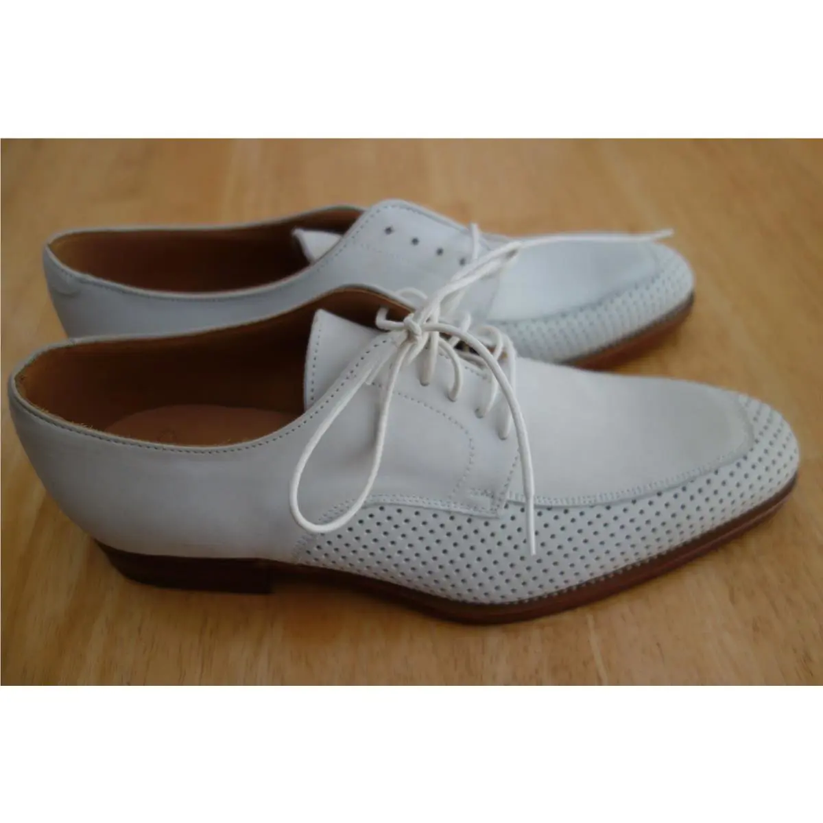 Brooks shoes - White 2