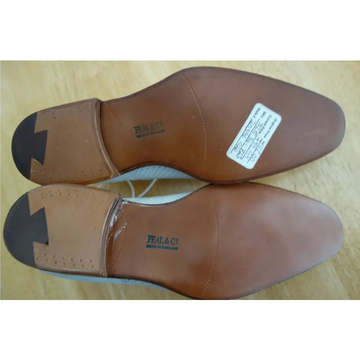 Brooks shoes - White 3