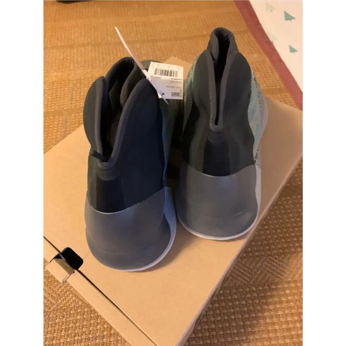Adidas shoes - adidas Yeezy Quantum - Yeezy Quantum - G58864 - Blue 2