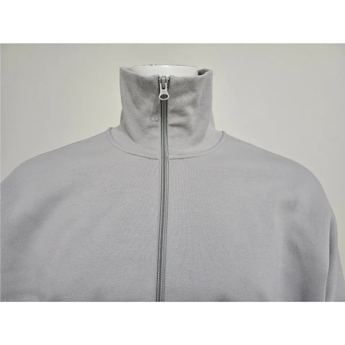 Adidas clothing - adidas Adicolor Neuclassics - Adicolor Neuclassics - HS1520 - Gray (UPC: 195744859820) 0
