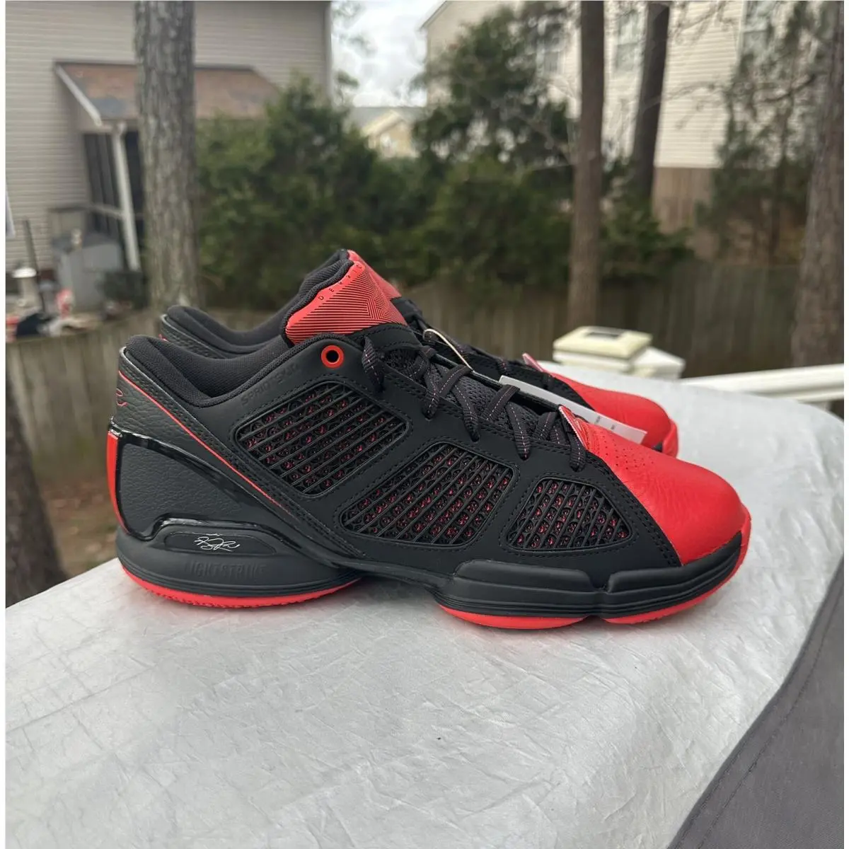 Size 9- Adidas Adizero Derrick Rose 1.5 Low Restomod Basketball Shoes Black Red