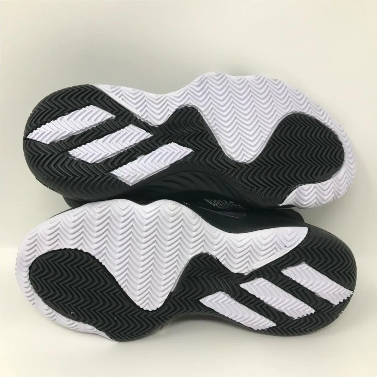 Adidas shoes - Black/White 3