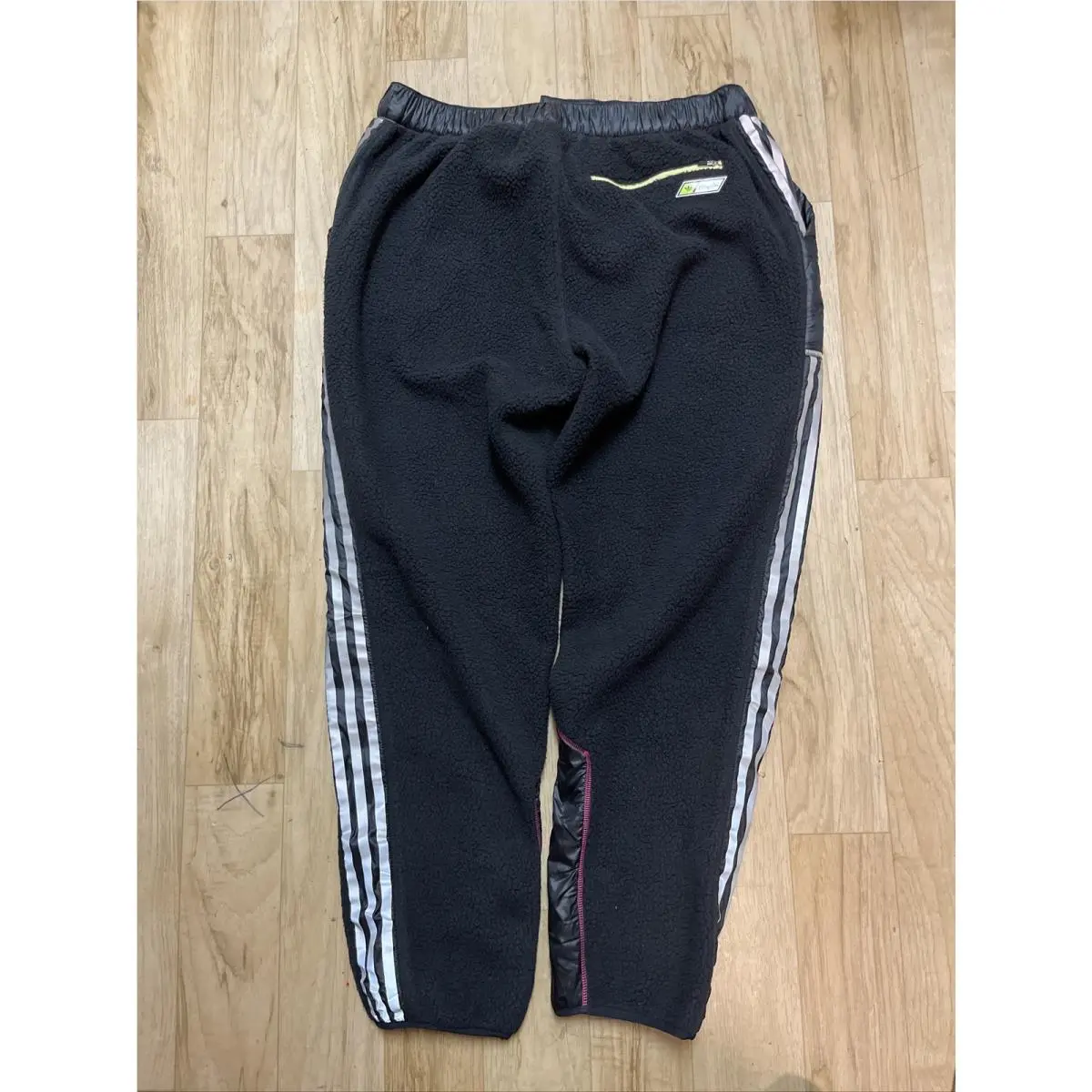 Adidas clothing - Metropolitan - Metropolitan - FM1406 - Black/Sliver/Yellow Tint/Real Magenta (UPC: 193105462252) 6