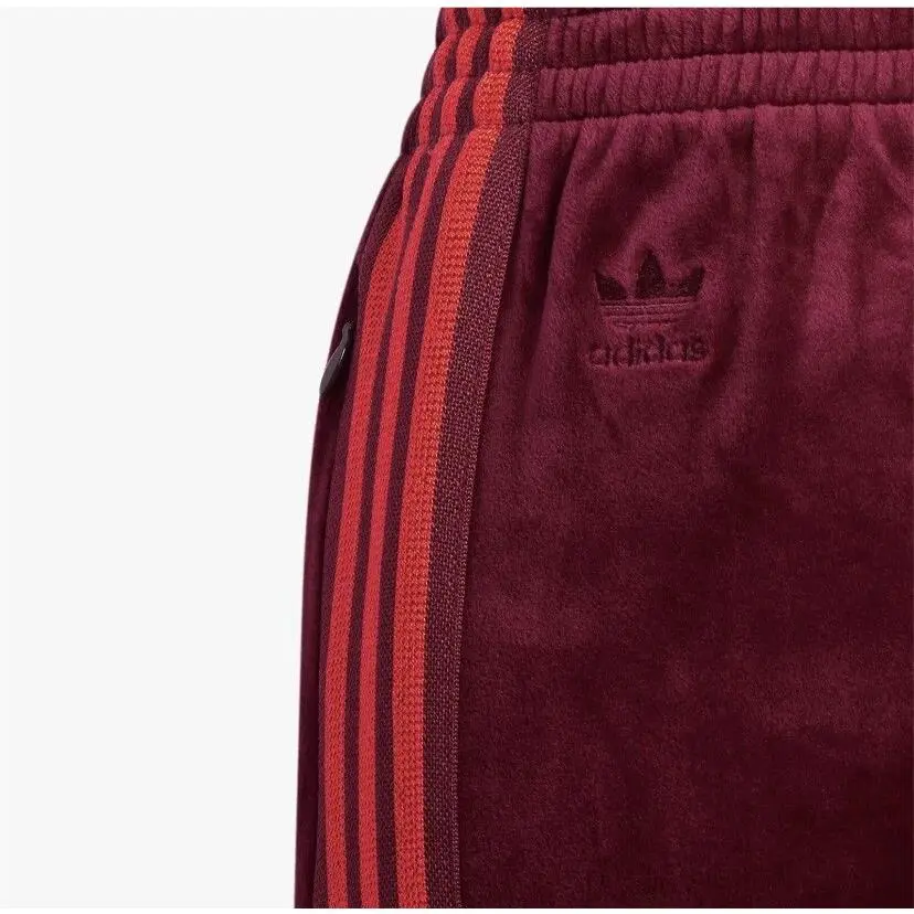 Adidas clothing - Cherry Wood 2
