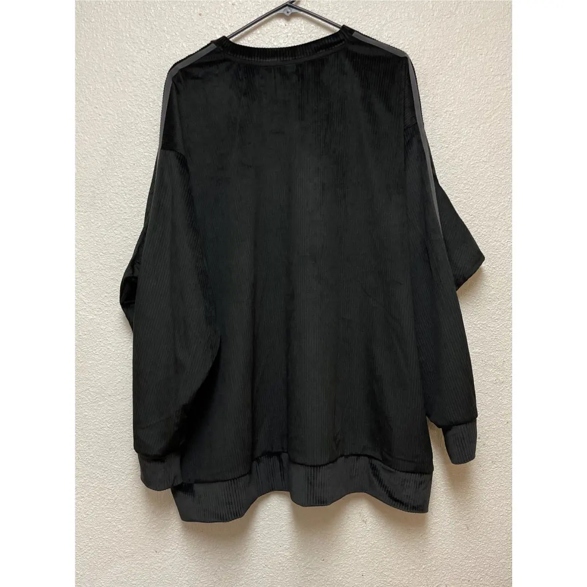 Adidas clothing - Black 6