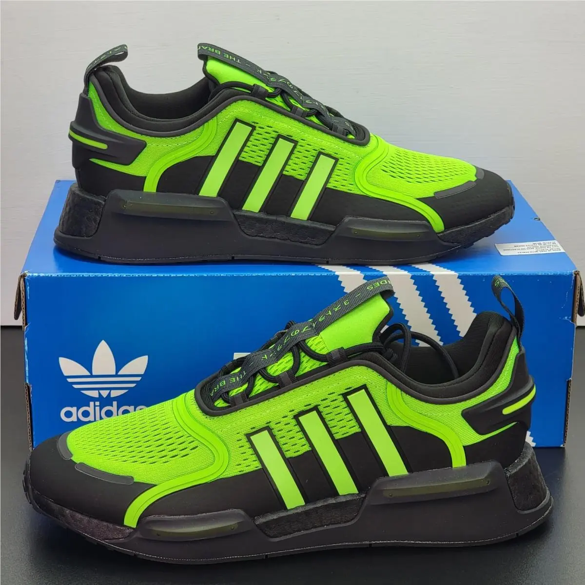 Adidas Nmd V3 Boost Men`s Size 11 Running Shoes Black Green Athletic Sneakers