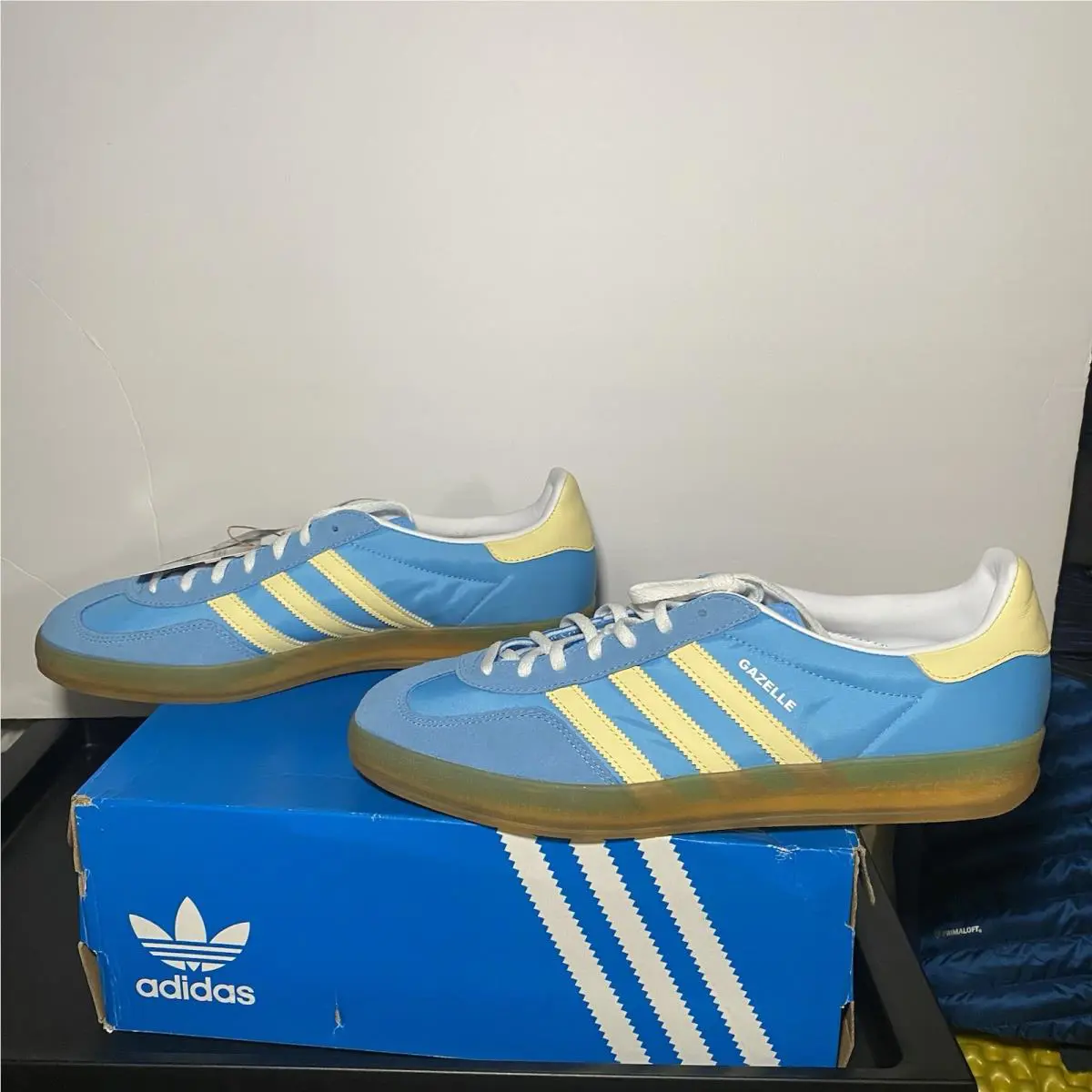 Adidas Gazelle Indoor Women 13 Men 11.5 Blue Yellow Gum Sole IE2960