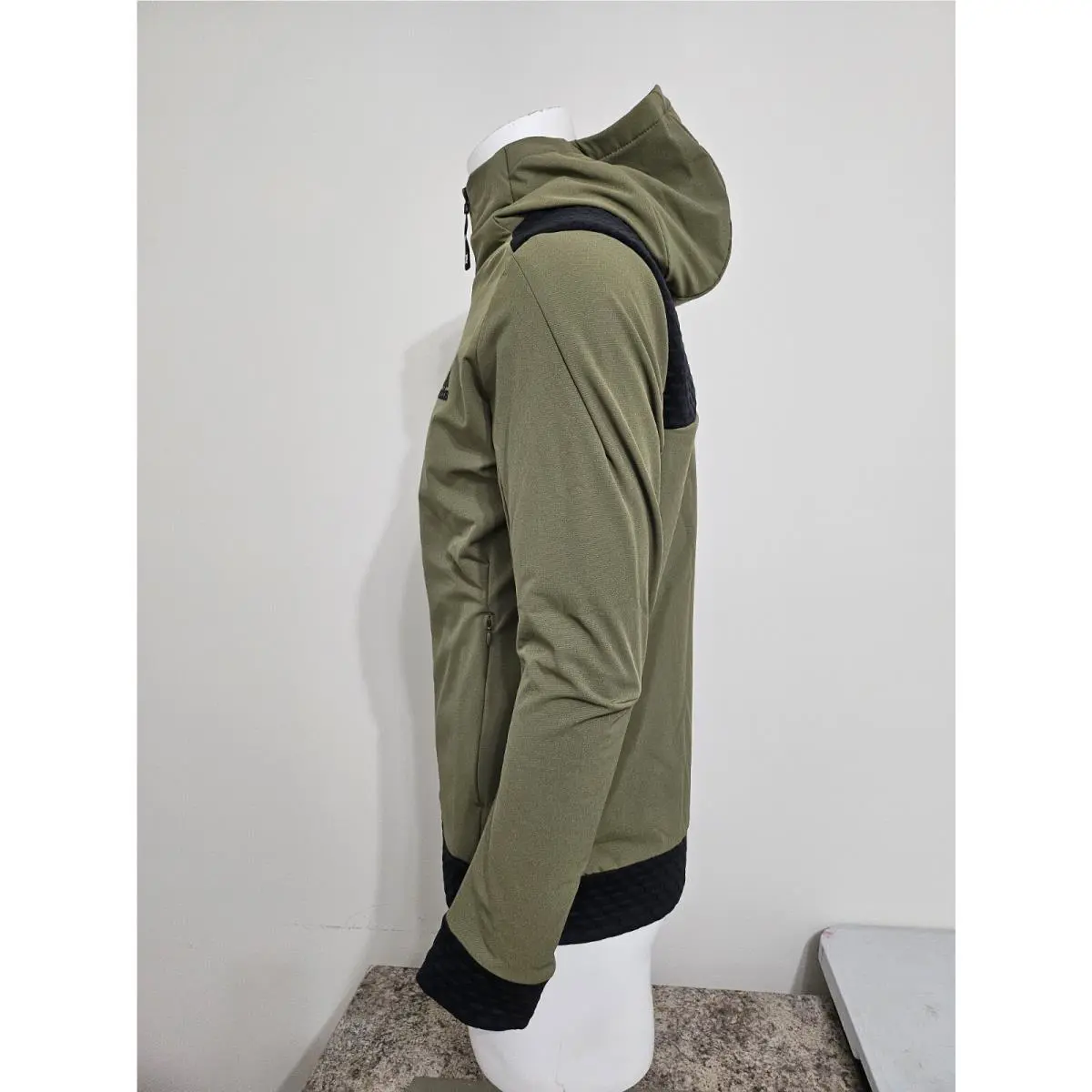 Adidas clothing - Green (UPC: 194827230037) 4