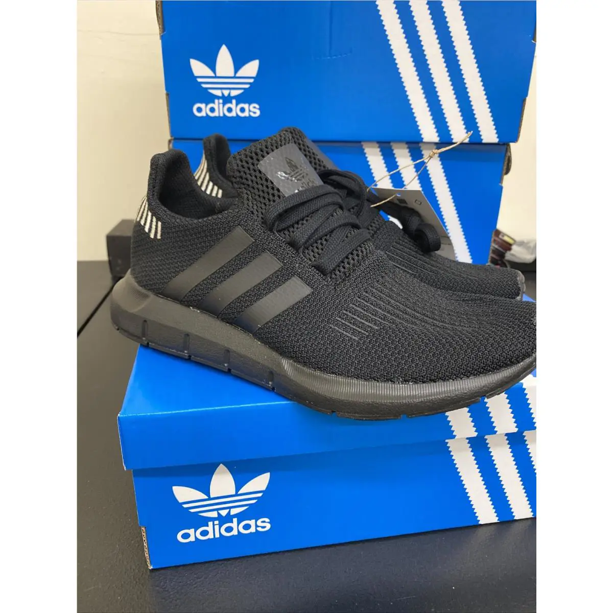 Adidas shoes - adidas Originals Swift Run - Originals Swift Run - FW5030 - Black 0