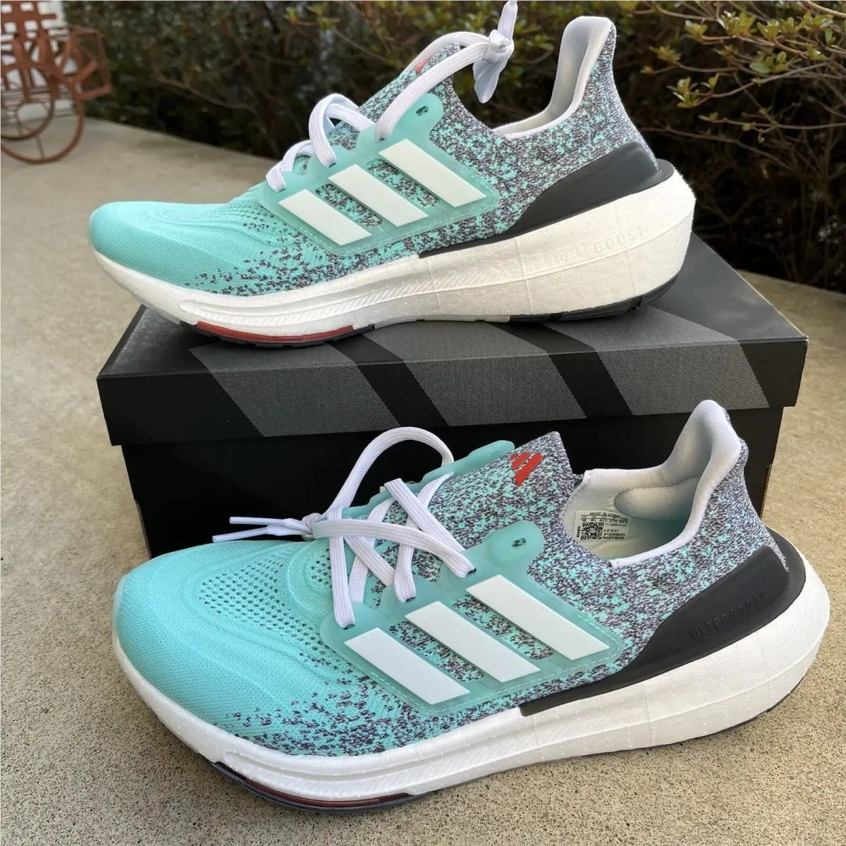 Adidas Ultraboost Light Flash Aqua Running Shoes Men 8.5 Women 10 IE1692
