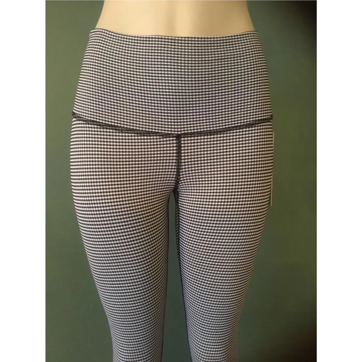 Lululemon clothing - Black/white 0