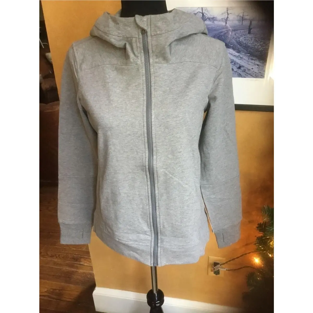 Lululemon clothing - Gray 4
