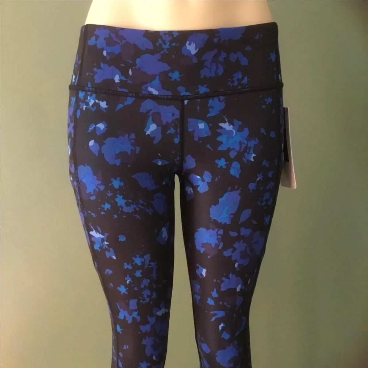 Lululemon clothing - DANY 0