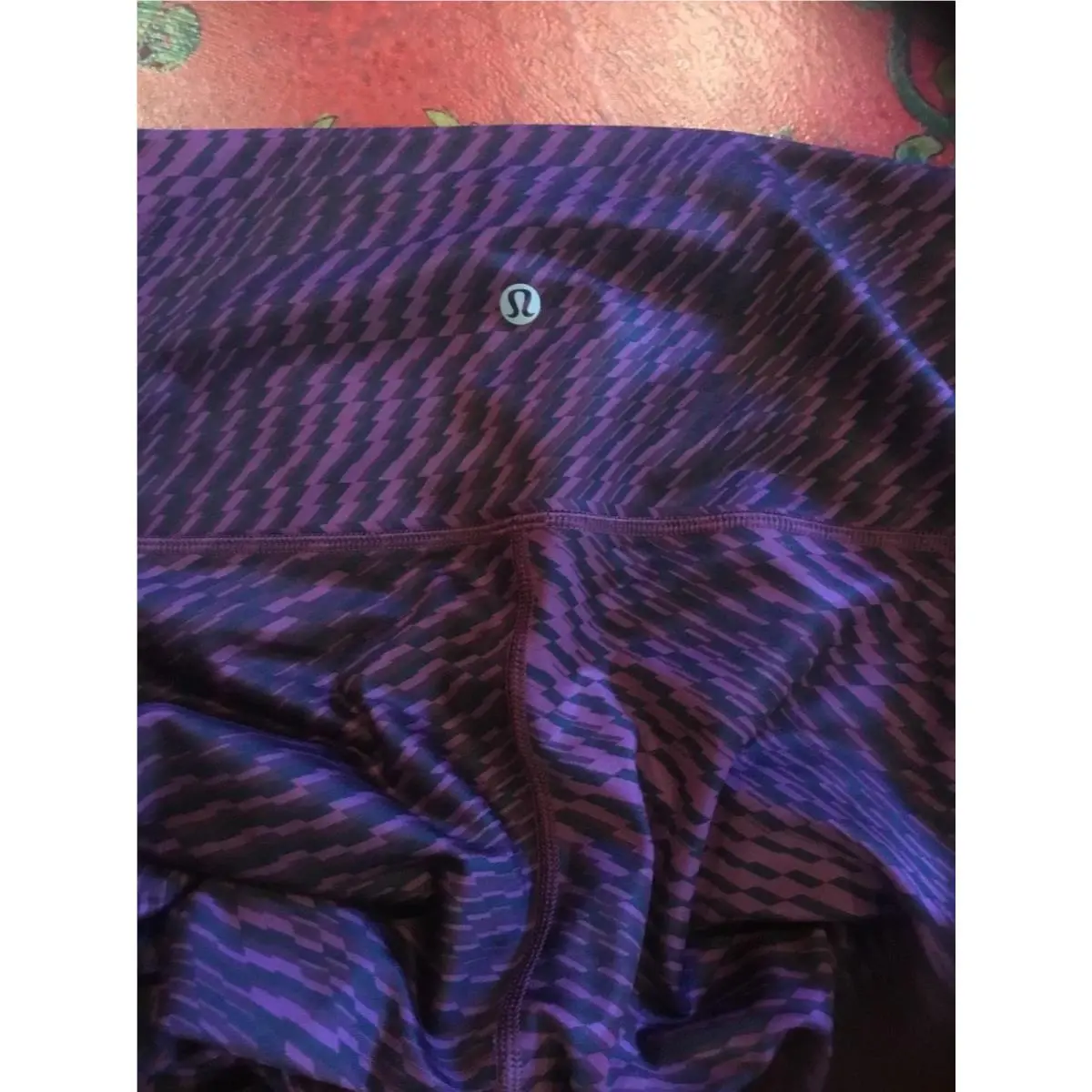 Lululemon clothing - SFTR (shifted horizon red grape black) 6