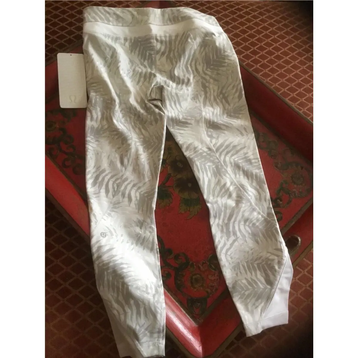 Lululemon clothing - white/gray (PCWN) 2