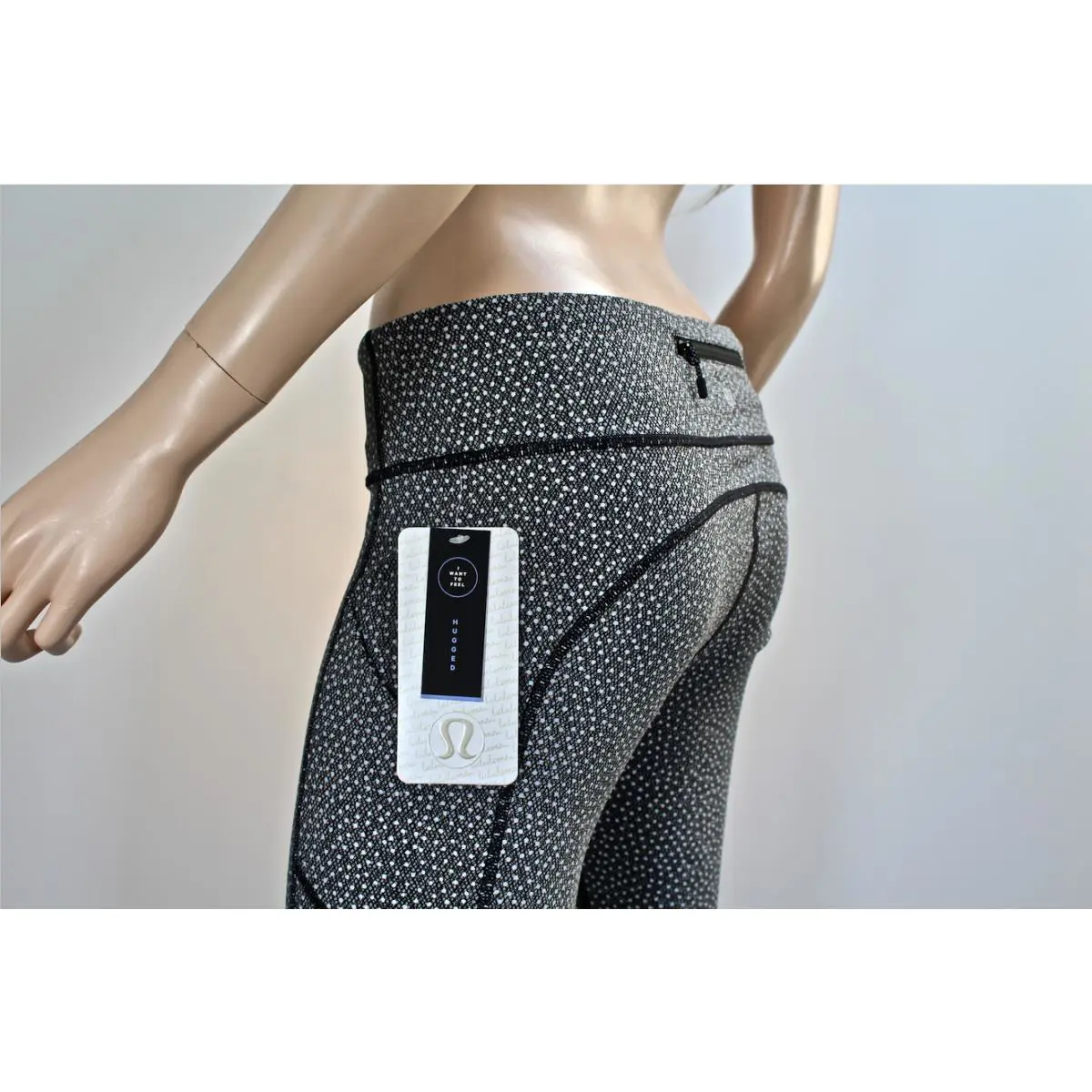 Lululemon clothing - Black & Reflective Silver 4