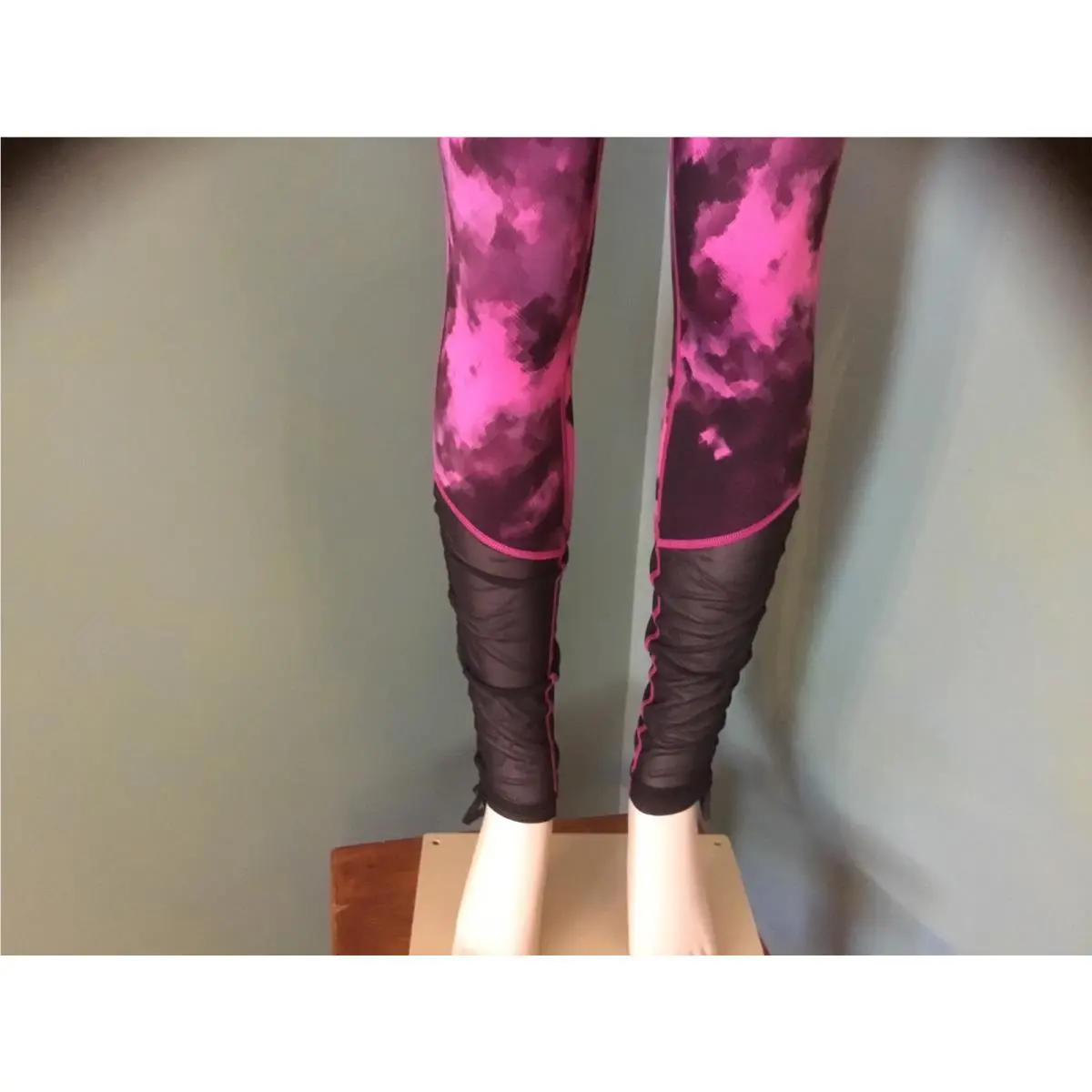 Lululemon clothing - Blooming Rasberry Pixie Black 0