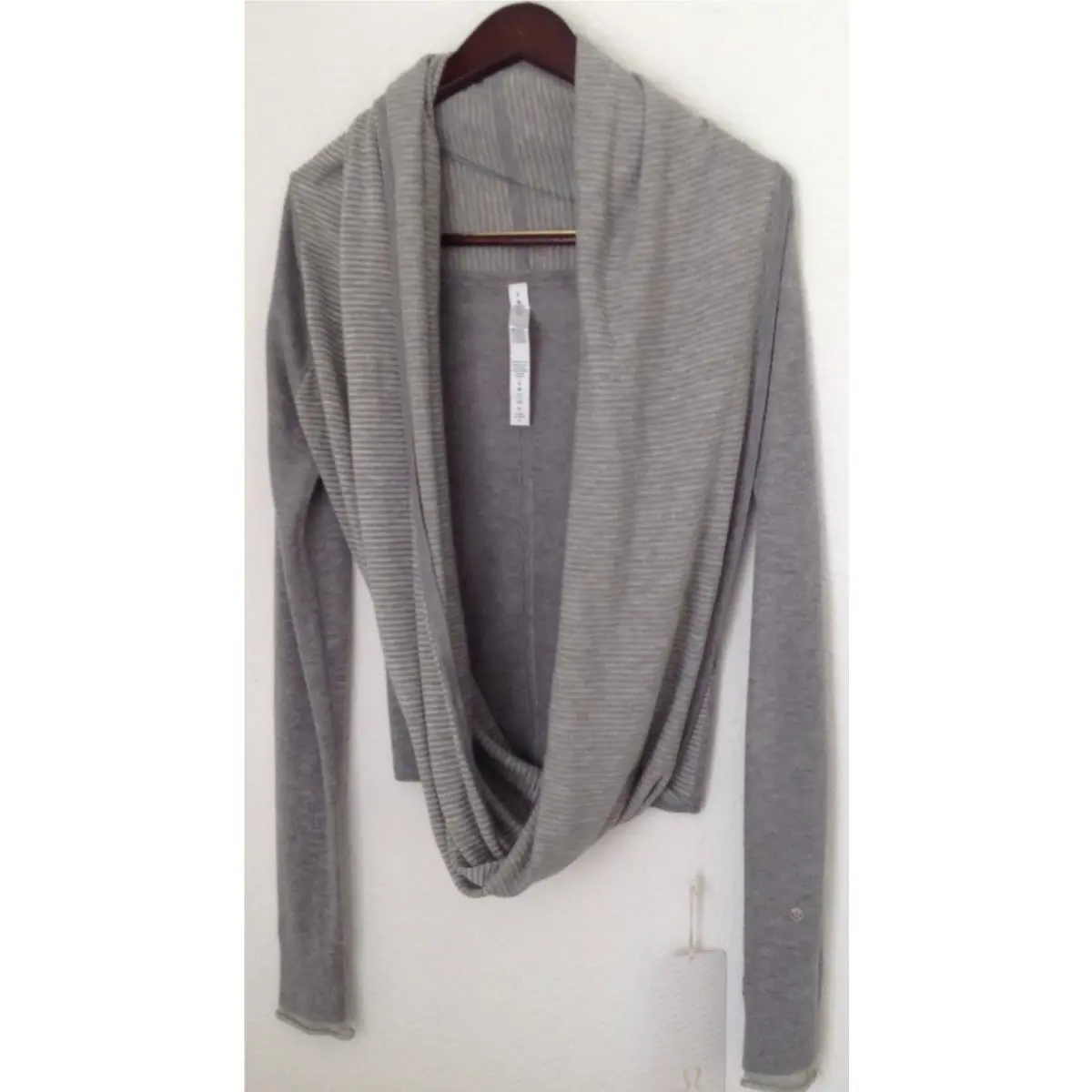 Lululemon clothing - Grey Stripe 0