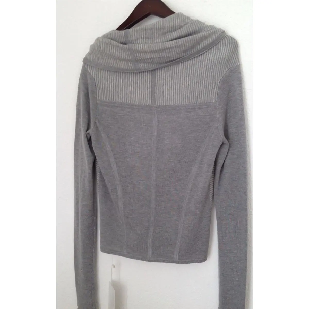 Lululemon clothing - Grey Stripe 4