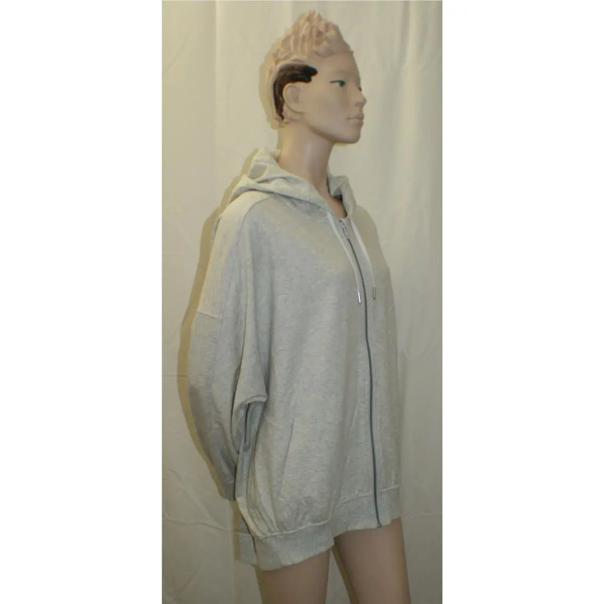 Lululemon clothing - Heathered Core Ultra Light Grey 2