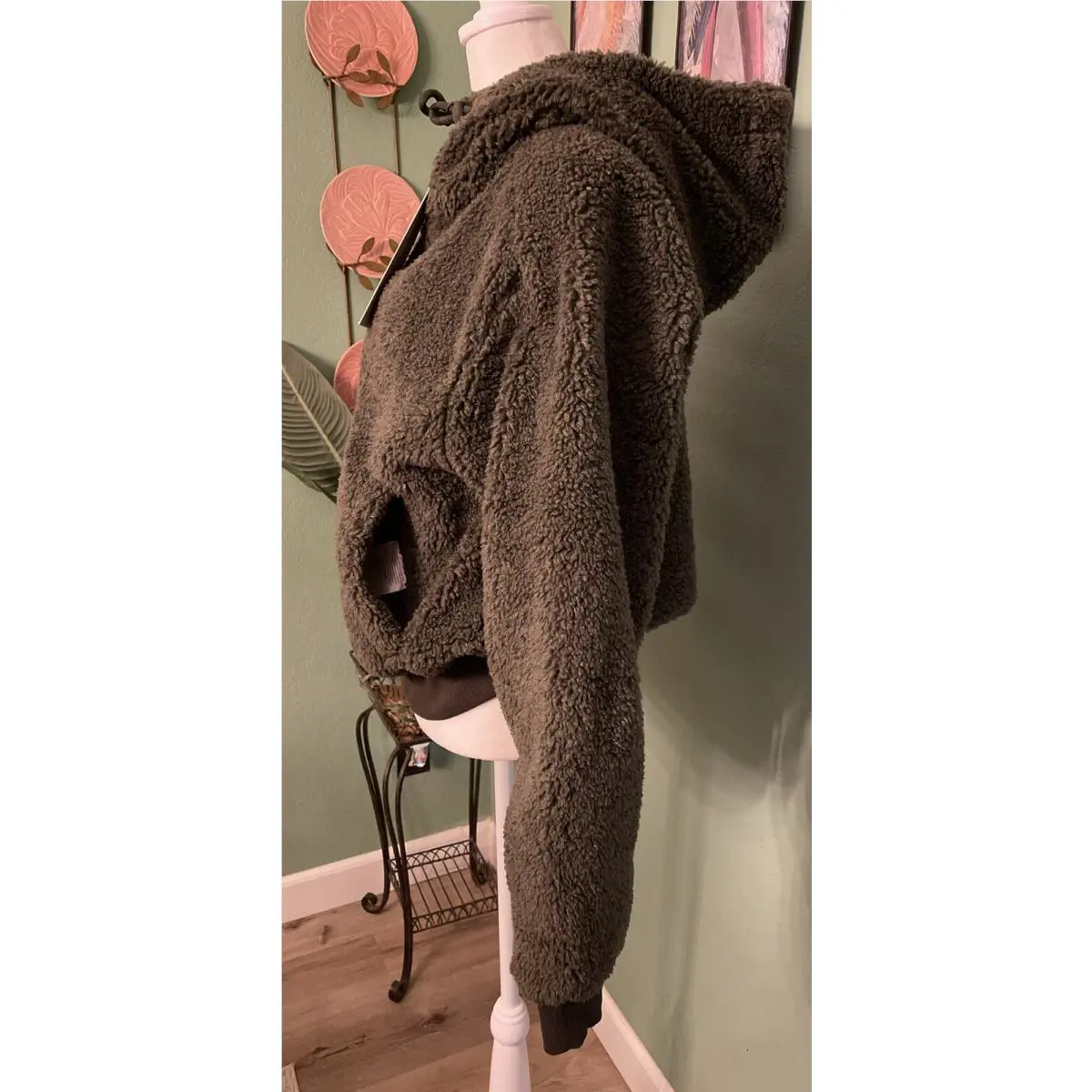 Lululemon clothing - W3FLRS - W3FLRS - Green 1