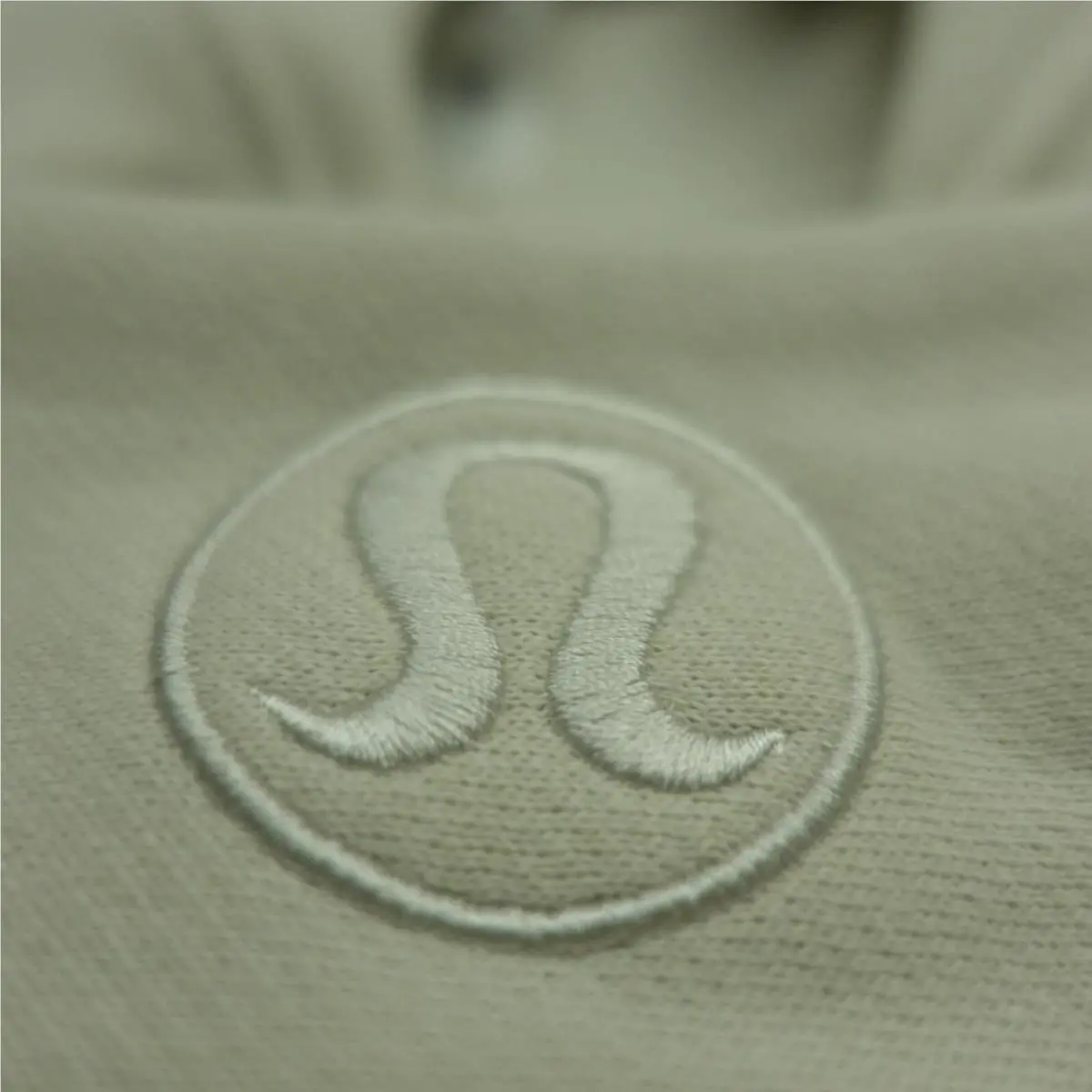 Lululemon clothing - Ivory 4