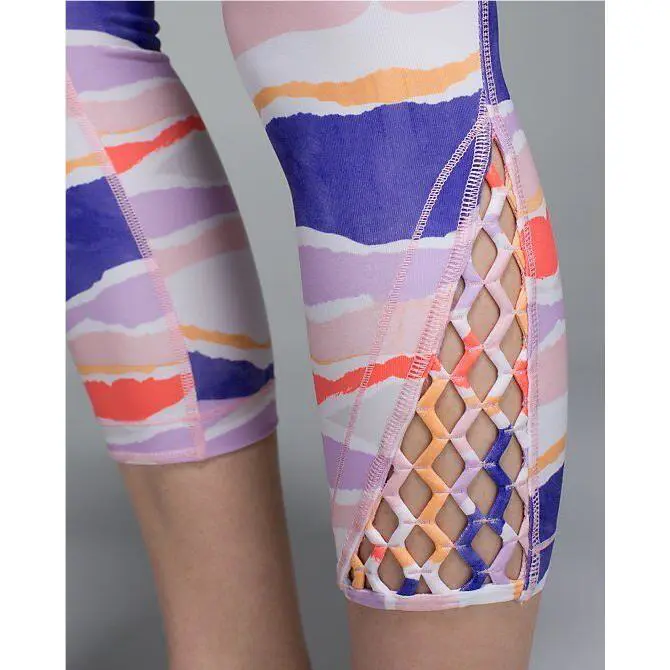 Lululemon clothing - bleacher stripe white iris flower 8