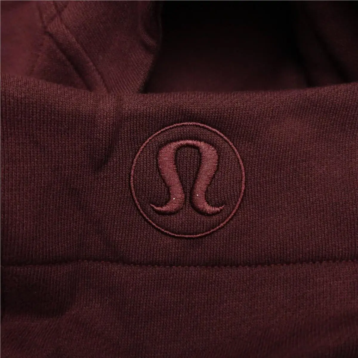 Lululemon clothing - Red 5