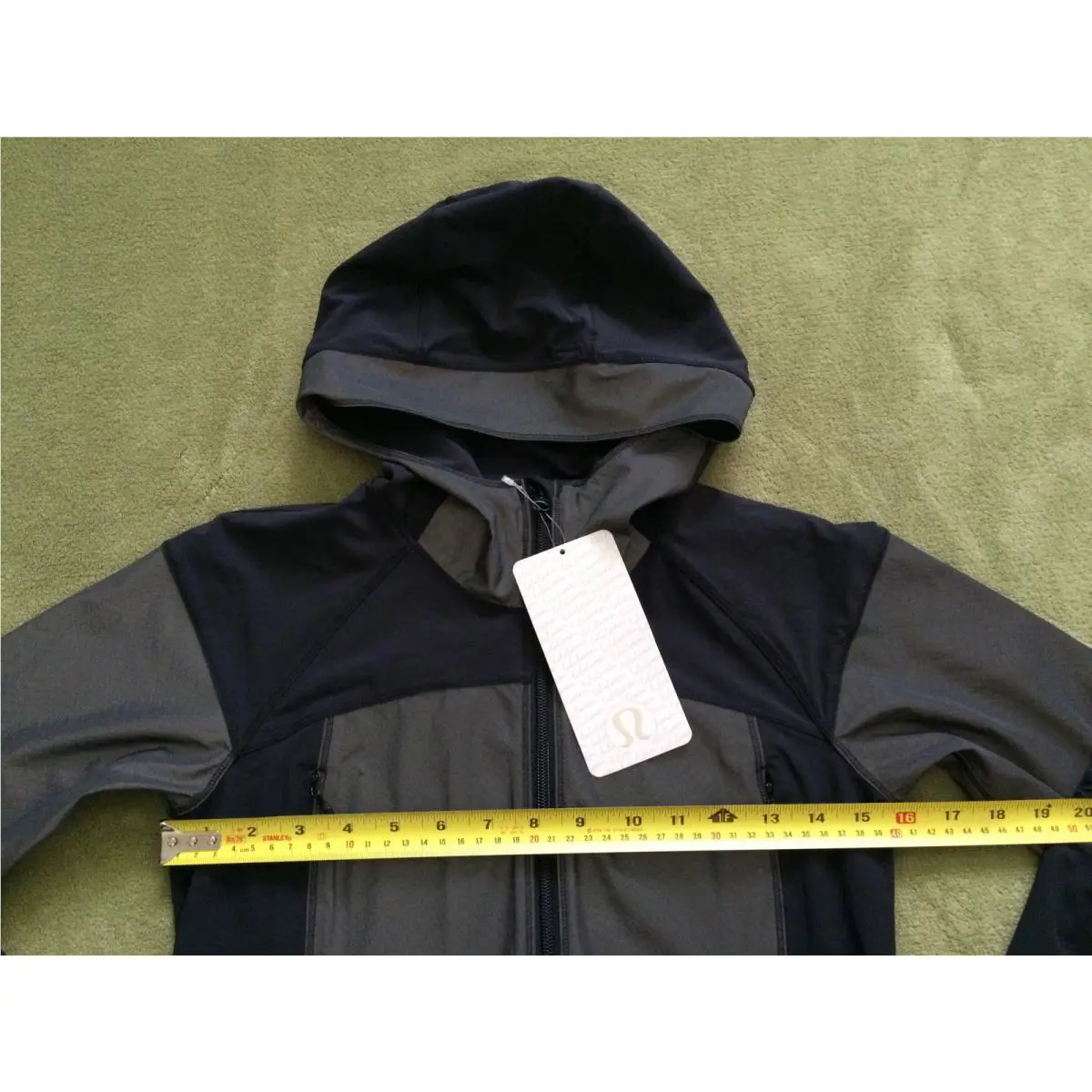 Lululemon clothing - Black+gray 2