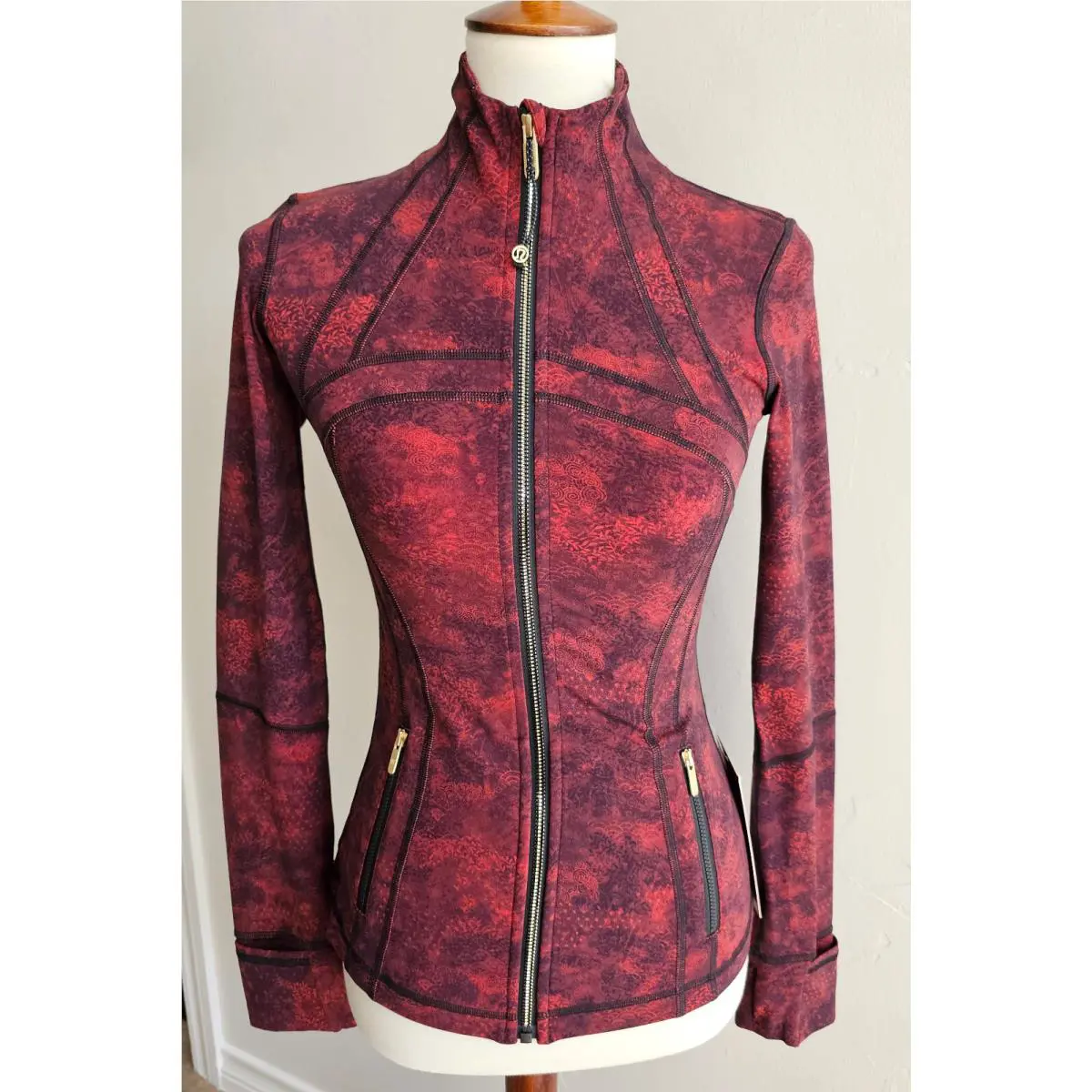 Lululemon clothing - Dark Red 3