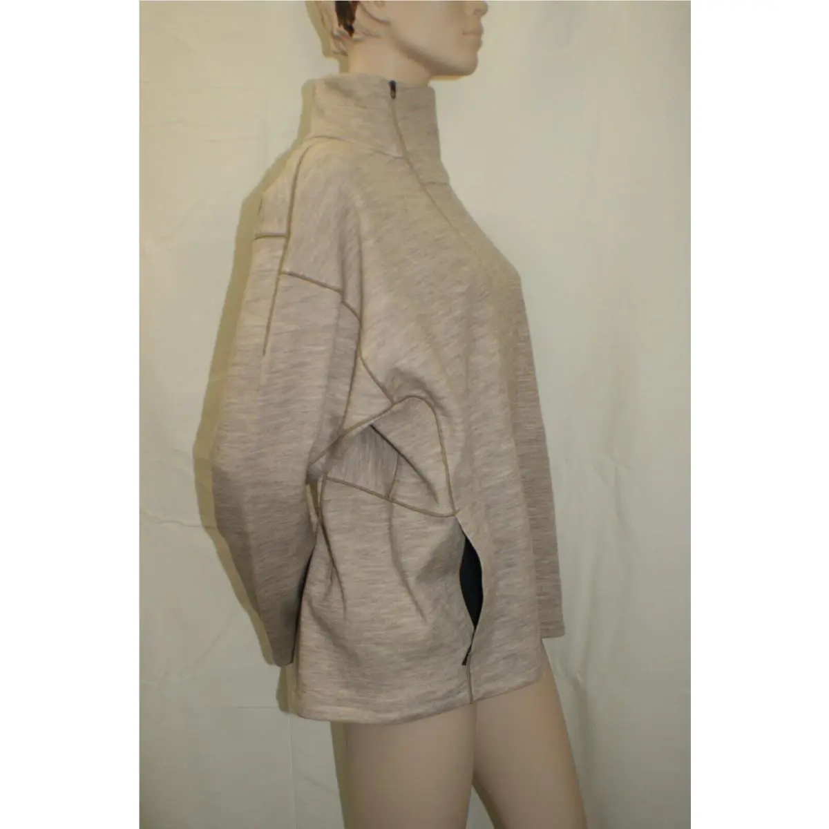 Lululemon clothing - LINM 3
