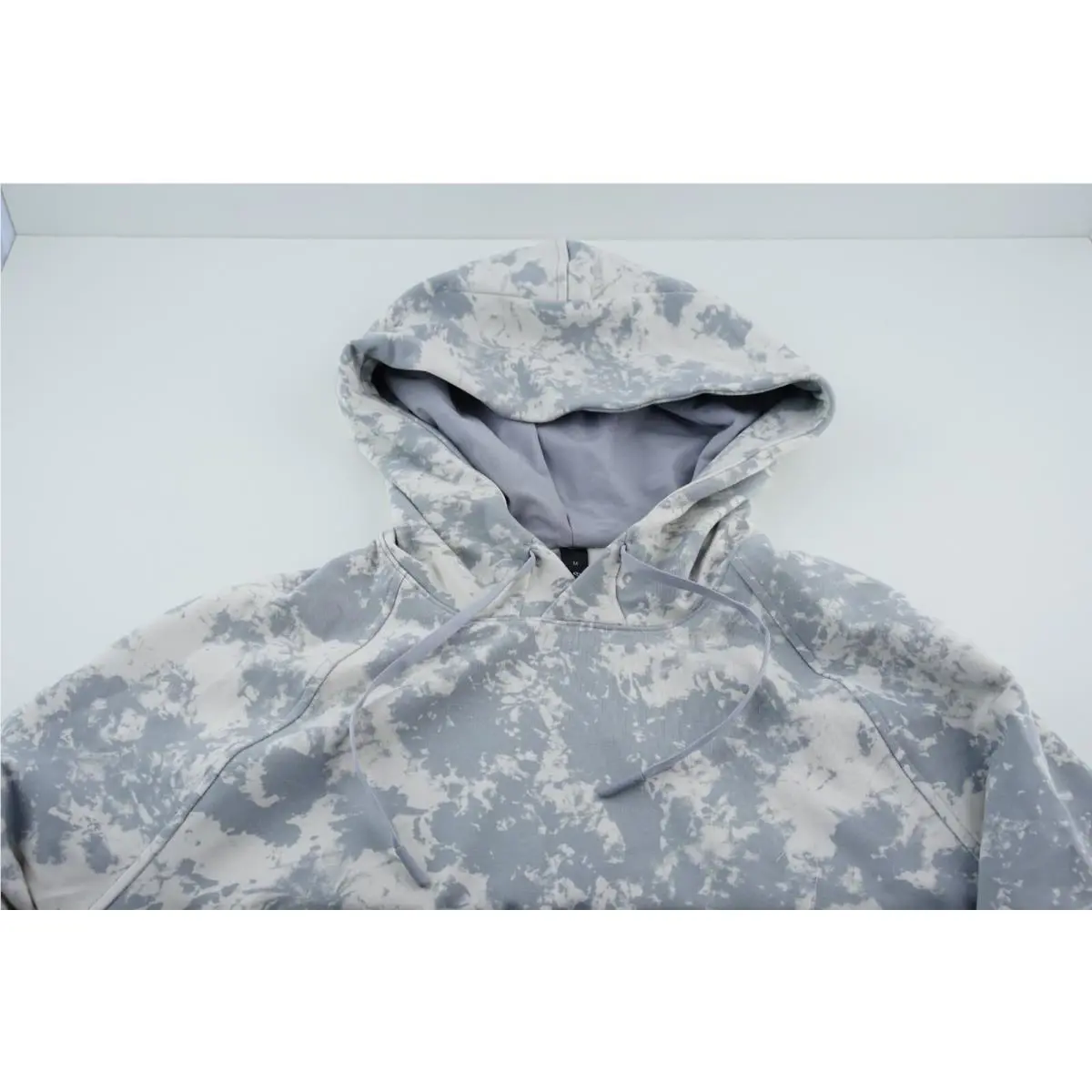 Lululemon clothing - Spectral White Opal Silver Drop 6